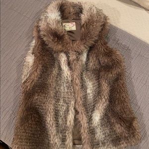Joyfolie girls 8 fur vest